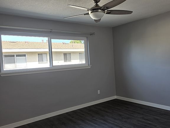 5th image of 832 W Huntington Dr APT 4