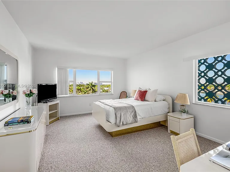 4925 Collins Ave #5F — Photo 11