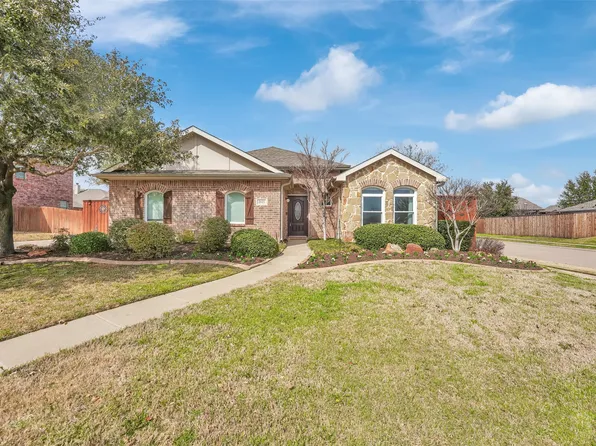 2121 Prescott Downs Dr, Denton, TX 76210