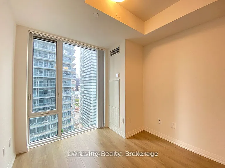 8 Widmer St #2907 — Photo 16