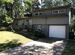 912 Woodlawn St, Ludington, MI 49431