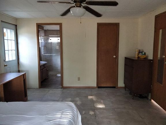 4th image of 2107 Whirlaway Dr