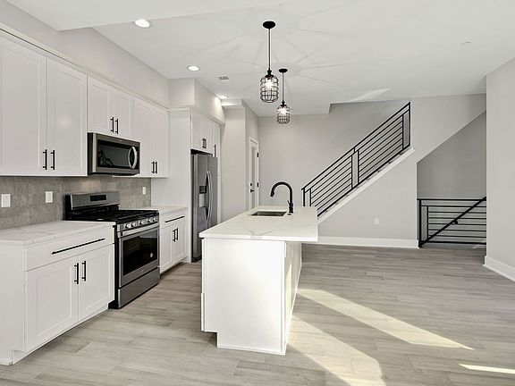 4th image of 2537 Grays Ferry Ave #B