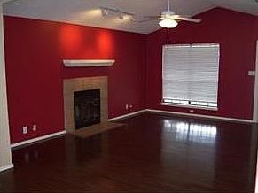 2nd image of 1011 Fairlawn Cv