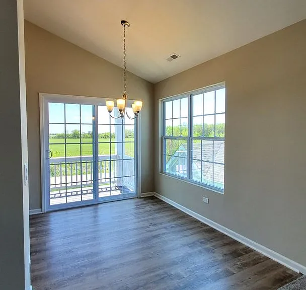 435-465 Timber Pointe Dr — Photo 17