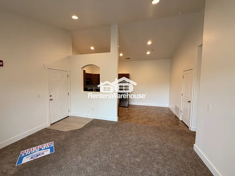 147 W Spring Hill Way — Photo 5