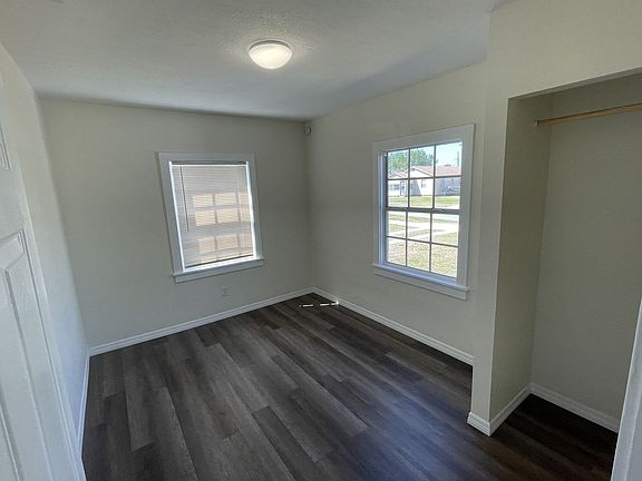 5th image of 617 Lakehurst St