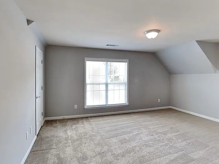 755 Earlham Dr — Photo 14