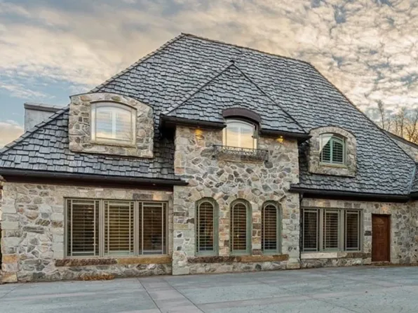 4900 S Marilyn Dr, Holladay, UT 84117