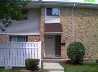 893 White Oak Ln, University Park, IL 60484