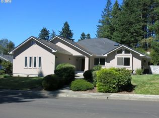 945 5th St, Brookings, OR 97415