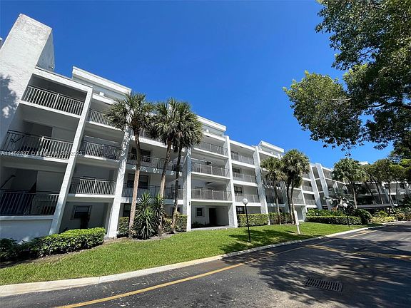 2nd image of 16141 Blatt Blvd APT 304
