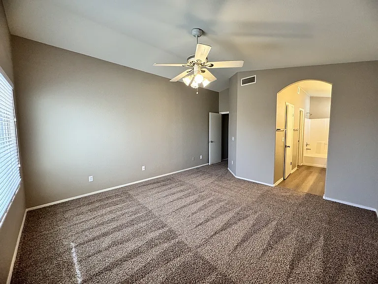 10453 N 76th Dr — Photo 5