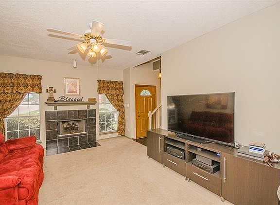 4th image of 1727 Circle Creek Dr