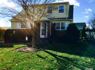 76 Highfield Ave, Port Washington, NY 11050