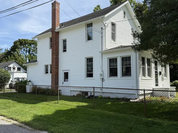 992 Roanoke Ave, Riverhead, NY 11901
