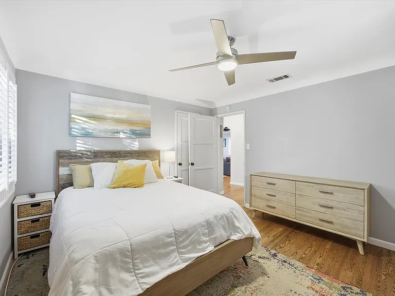 1905 S Walker Ave — Photo 13