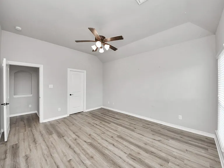 2310 Brett Ct — Photo 28