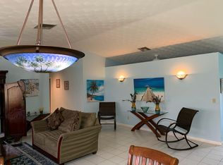 596 107th Ave N, Naples, FL 34108
