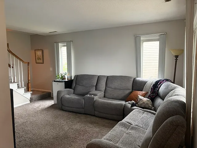 2 Bedroom Townhome in Maple Grove — Photo 4
