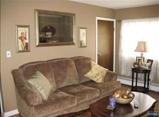 36 W Prospect St, Hawthorne, NJ 07506