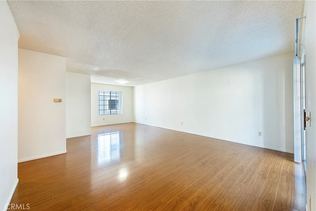 2 bed, 1088 sqft, $3,600 — Photo 4