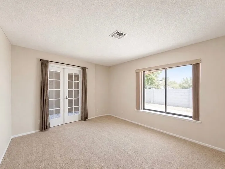 6491 W Viking Rd — Photo 5