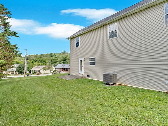 2nd image of 715 Panther Creek Ct