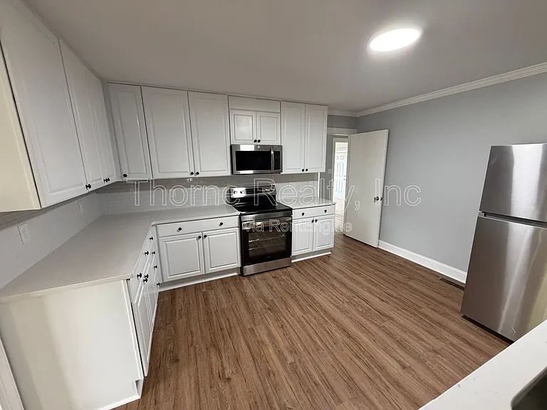 1600 King Cir — Photo 18