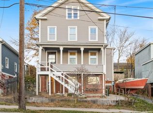 71 Blackhall Street, New London, CT 06320