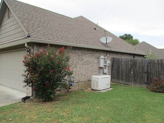 4th image of 1008 Midway Rd