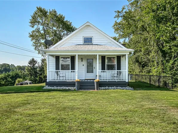 2080 Conway Wallrose Rd, Freedom, PA 15042