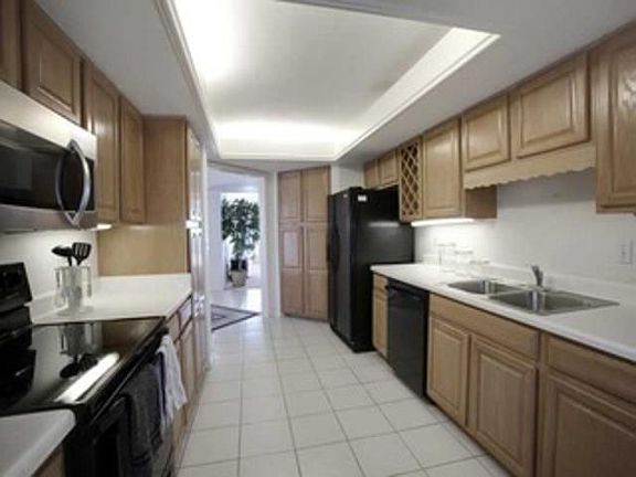 5th image of 9155 Gulfshore Dr APT 502