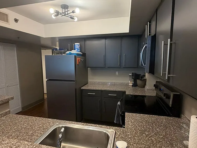 1735 Lake Ave #805 — Photo 4