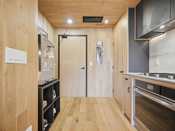 3rd image of 45 Dovercourt Rd #310
