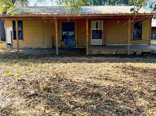 204 Mineral St, Normanna, TX 78142