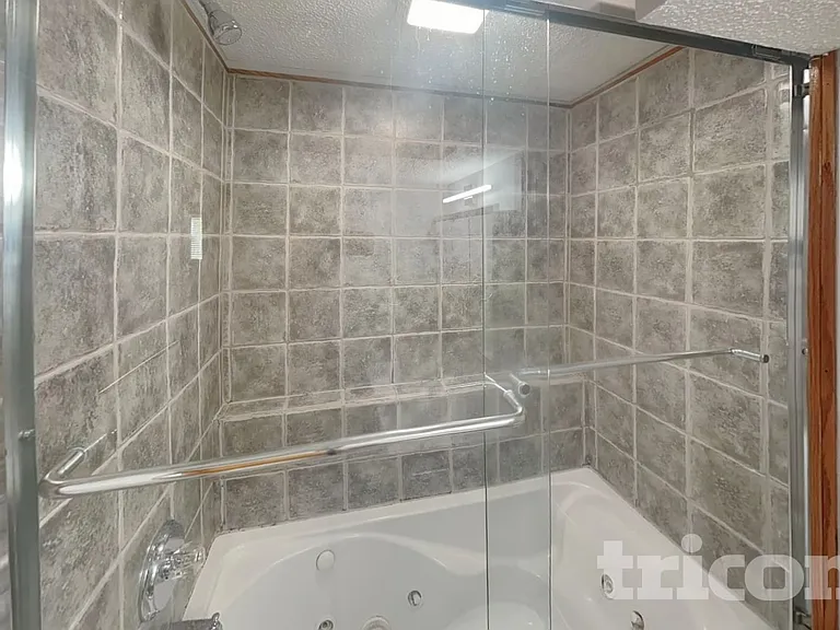 13784 Yosemite Ave S — Photo 17