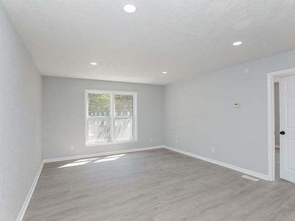 4th image of 401 Maryland Ave #A