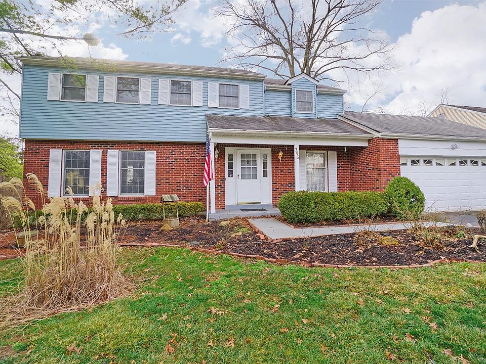 1st image of 743 Evergreen Pl