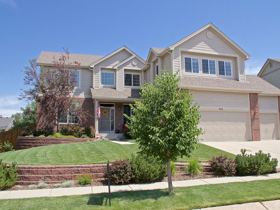 Immaculate 5+ BR Home!