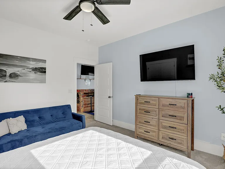 1059 Meridian Dr — Photo 18