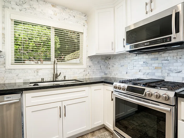 7201 Slater Ave — Photo 14