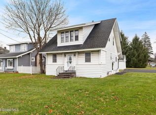 4 Magee Dr, Glenmont, NY 12077