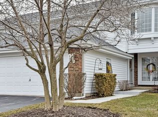 895 Barlina Rd #895, Crystal Lake, IL 60014