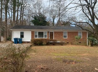5200 Foxburrow Rd, Greensboro, NC 27406