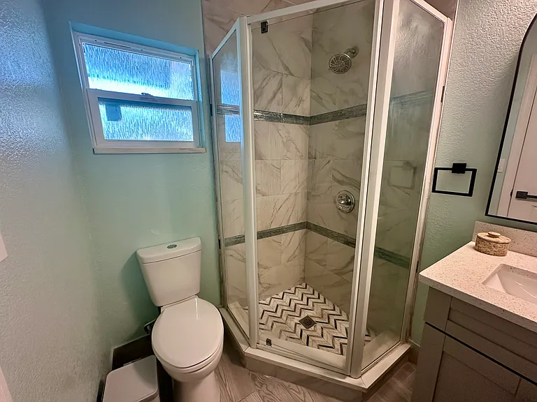 2376 Pembrook Dr — Photo 14