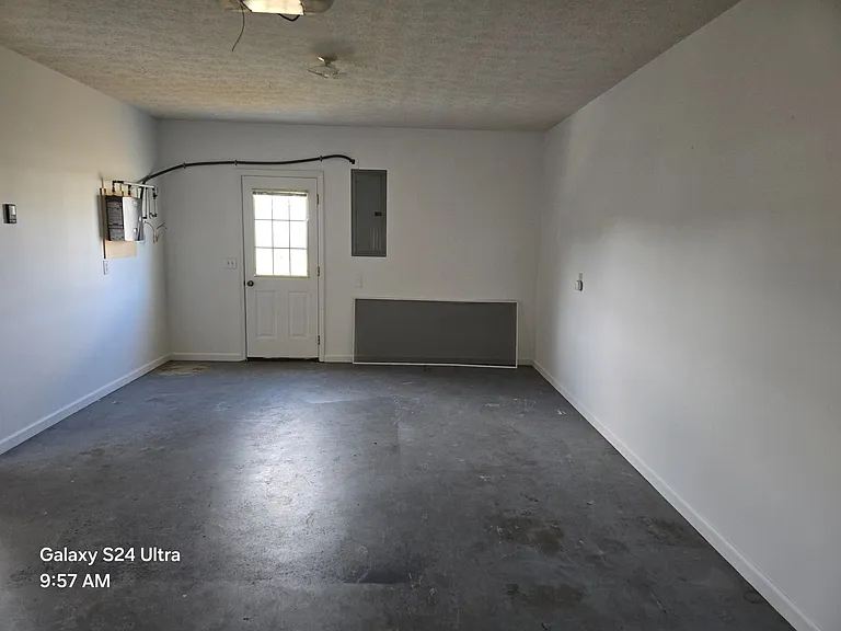 317 Foxhall Rd — Photo 8