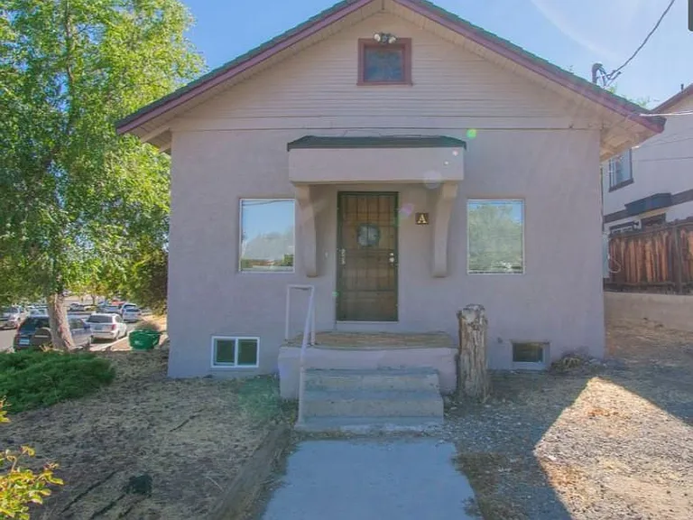240 College Ct — Photo 11