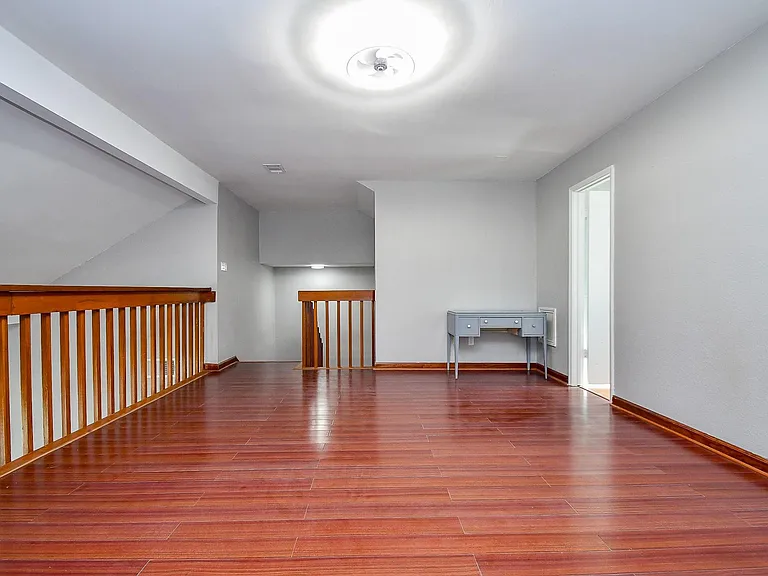 11414 Chariot Dr — Photo 6