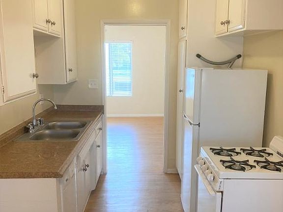2nd image of 2115 Placentia Ave APT 26